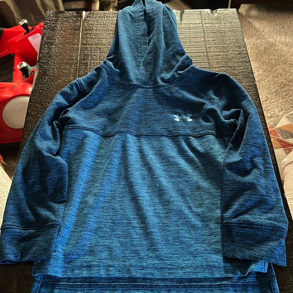 2 tone blue hooded long sleeve Under Armour in 3t